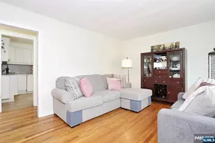 27-20 Kipp, Fair Lawn, NJ 07410 - Photo 6