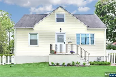 27-20 Kipp, Fair Lawn, NJ 07410 - Photo 2