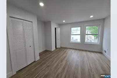 15 Chestnut Avenue, Irvington, NJ 07111 - Photo 4