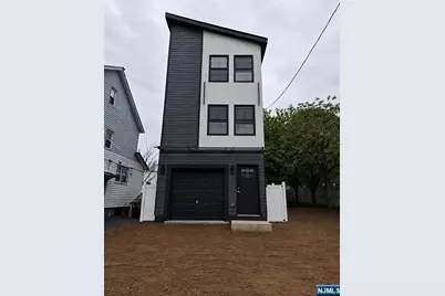 15 Chestnut Avenue, Irvington, NJ 07111 - Photo 2