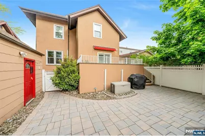 1130 Edgewood Lane, Fort Lee, NJ 07024 - Photo 36