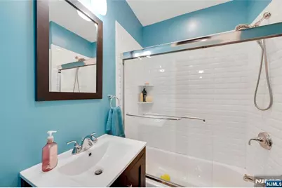 1130 Edgewood Lane, Fort Lee, NJ 07024 - Photo 14