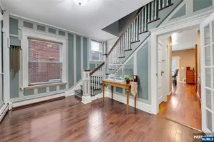 1130 Edgewood Ln, Fort Lee, NJ 07024 - Photo 4