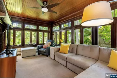 132 Christopher, Montclair, NJ 07042 - Photo 16