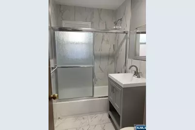 9006 Palisade Plaza 2nd #2nd, North Bergen, NJ 07047 - Photo 4