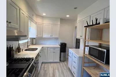 380 Chesterfield Street, Ridgewood, NJ 07450 - Photo 10