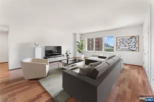 2305 City Pl, Edgewater, NJ 07020 - Photo 2