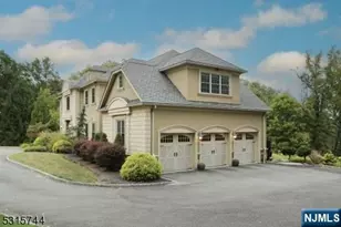 8 Pineview, Boonton Township, NJ 07005 - Photo 2