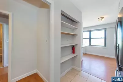 285 Aycrigg Avenue 19F #19F, Passaic, NJ 07055 - Photo 8