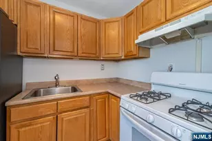 285 Aycrigg Ave 19F, Passaic, NJ 07055 - Photo 6