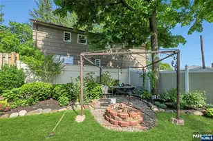 12-65 Burbank St, Fair Lawn, NJ 07410 - Photo 46