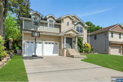 12-65 Burbank Street, Fair Lawn, NJ 07410 - Photo 2
