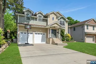 12-65 Burbank St, Fair Lawn, NJ 07410 - Photo 2