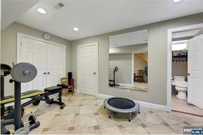 12-65 Burbank Street, Fair Lawn, NJ 07410 - Photo 42