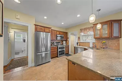 287 Madison Avenue, New Milford, NJ 07646 - Photo 12