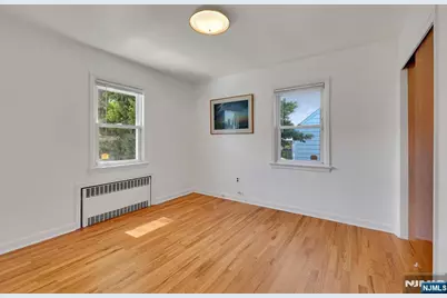 287 Jackson Avenue, Rutherford, NJ 07070 - Photo 14