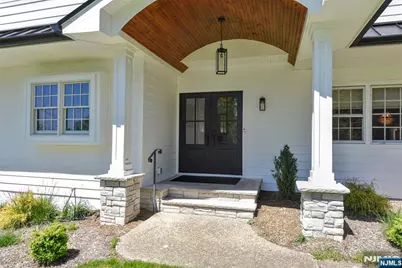 17 Grandview Avenue, Upper Saddle River, NJ 07458 - Photo 10
