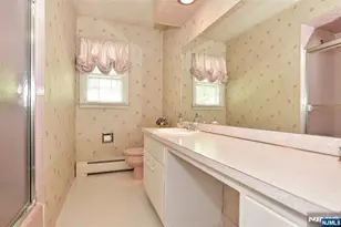 17 Grandview Ave, Upper Saddle River, NJ 07458 - Photo 36