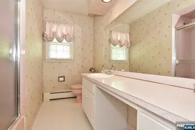 17 Grandview Avenue, Upper Saddle River, NJ 07458 - Photo 22