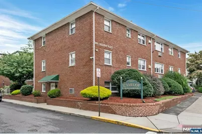 201 Oakdene Place D1 #D1, Cliffside Park, NJ 07010 - Photo 24