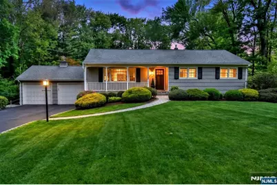 60 Dimmig Road, Upper Saddle River, NJ 07458 - Photo 2