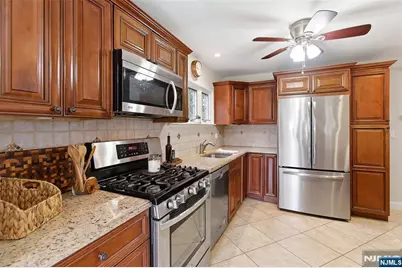 31 Martin Terrace, Hackensack, NJ 07601 - Photo 10