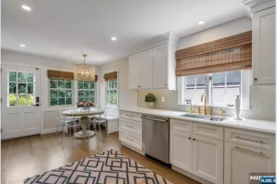 110 Ackerman Avenue, Ho Ho Kus, NJ 07423 - Photo 8