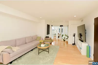 310 Cliff Lane 3F #3F, Cliffside Park, NJ 07010 - Photo 2