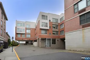 310 Cliff Ln 3F, Cliffside Park, NJ 07010 - Photo 1