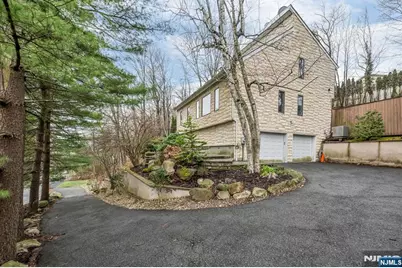 37 Berkshire Road, Woodcliff Lake, NJ 07677 - Photo 30
