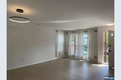 386 Village Court 2101 #2101, Fort Lee, NJ 07024 - Photo 2