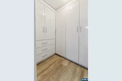 200 Winston 121 #121, Cliffside Park, NJ 07010 - Photo 6