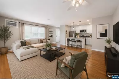 54 Chestnut Street, Weehawken, NJ 07086 - Photo 2