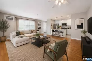 54 Chestnut St, Weehawken, NJ 07086 - Photo 2