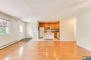 54 Chestnut St, Weehawken, NJ 07086 - Photo 8