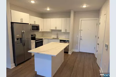 1685 Bergen Boulevard 511 #511, Fort Lee, NJ 07024 - Photo 1