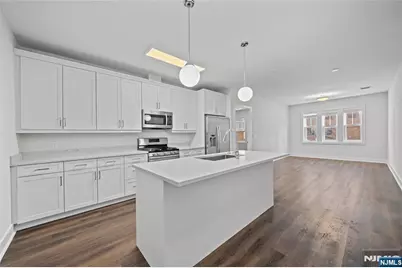 313 Woodland Place 104 #104, Leonia, NJ 07605 - Photo 4