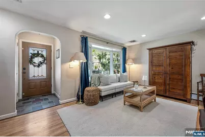 114 Summit Avenue, Waldwick, NJ 07463 - Photo 4
