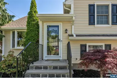 114 Summit Avenue, Waldwick, NJ 07463 - Photo 2