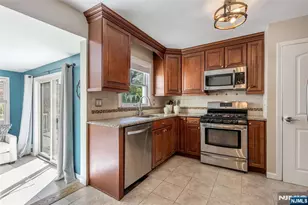 114 Summit Ave, Waldwick, NJ 07463 - Photo 10