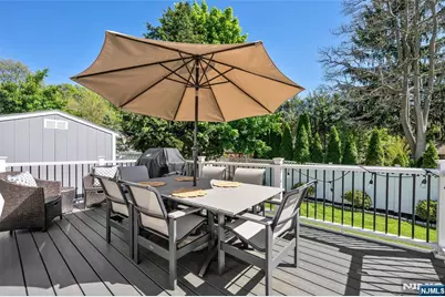 114 Summit Avenue, Waldwick, NJ 07463 - Photo 22