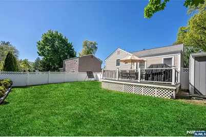 114 Summit Avenue, Waldwick, NJ 07463 - Photo 26