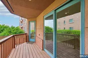 303 Stockton Ct, Edgewater, NJ 07020 - Photo 24