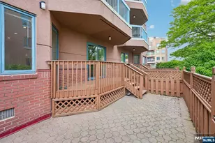 303 Stockton Ct, Edgewater, NJ 07020 - Photo 28