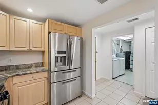 303 Stockton Ct, Edgewater, NJ 07020 - Photo 10