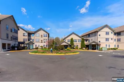 81 Park Edge 2K #2K, Berkeley Heights Township, NJ 07922 - Photo 2