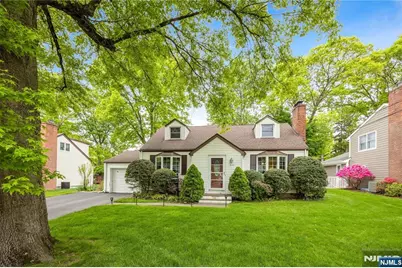 545 Jemco Place, Ridgewood, NJ 07450 - Photo 2