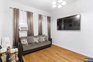 161 Seaview Ave, Jersey City, NJ 07305 - Photo 2