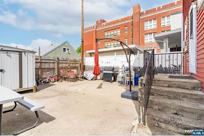161 Seaview Avenue, Jersey City, NJ 07305 - Photo 26
