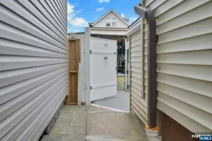225 Palmer St, Elizabeth, NJ 07202 - Photo 30